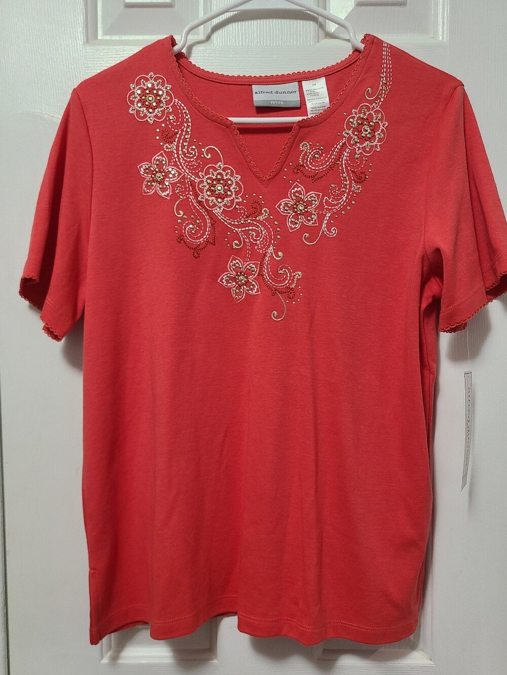 Alfred Dunner Womens Size PM Coral V-notch  Neckline Short Sleeve Blouse
